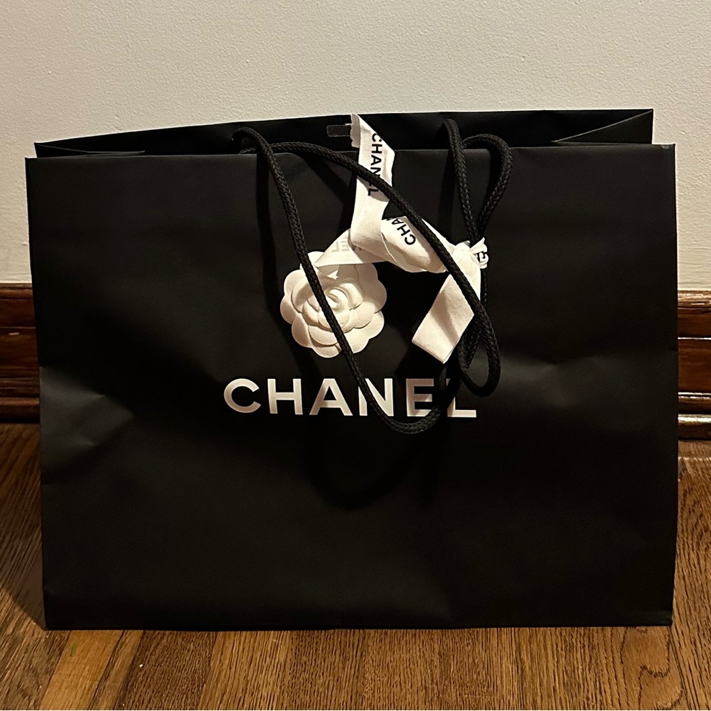 Chanel Shopping LARGE Bag with Camille Ribbon GIFT BAG - Picture 2 of 6